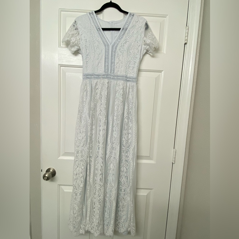 Brand: Unknown. Size: Small. Color: White